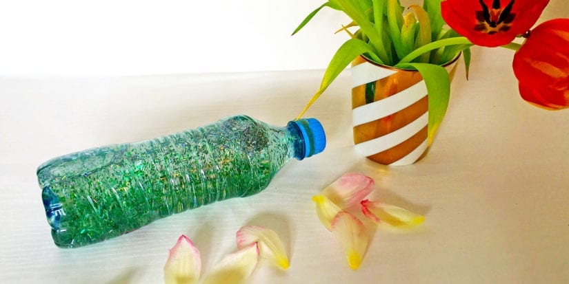 Glitzer-Schüttelflasche selber machen: DIY für Babys