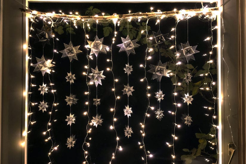Weihnachtsbeleuchtung fürs Fenster selber machen: DIY